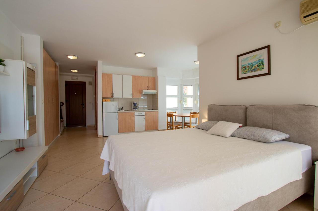 Apartments Matas Sukošan Εξωτερικό φωτογραφία