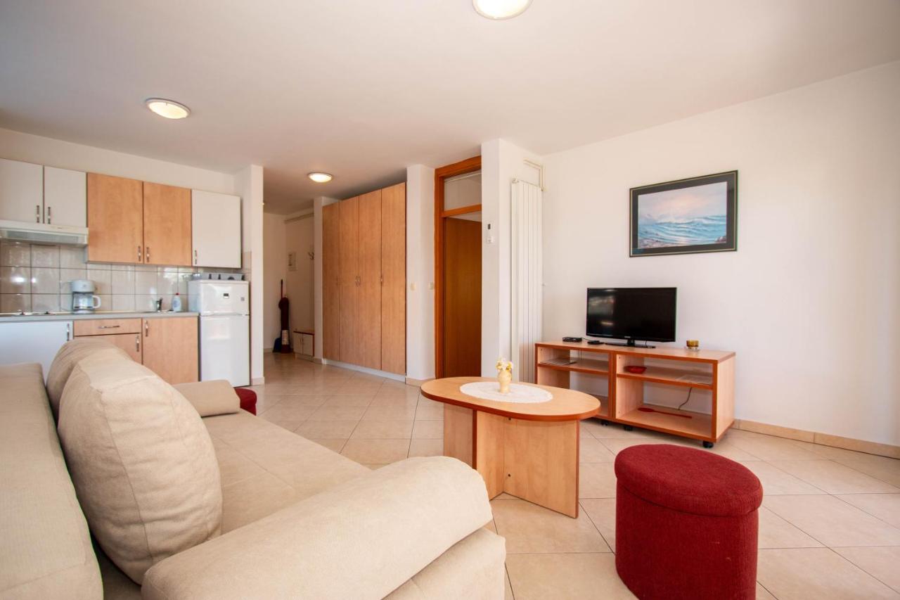 Apartments Matas Sukošan Εξωτερικό φωτογραφία