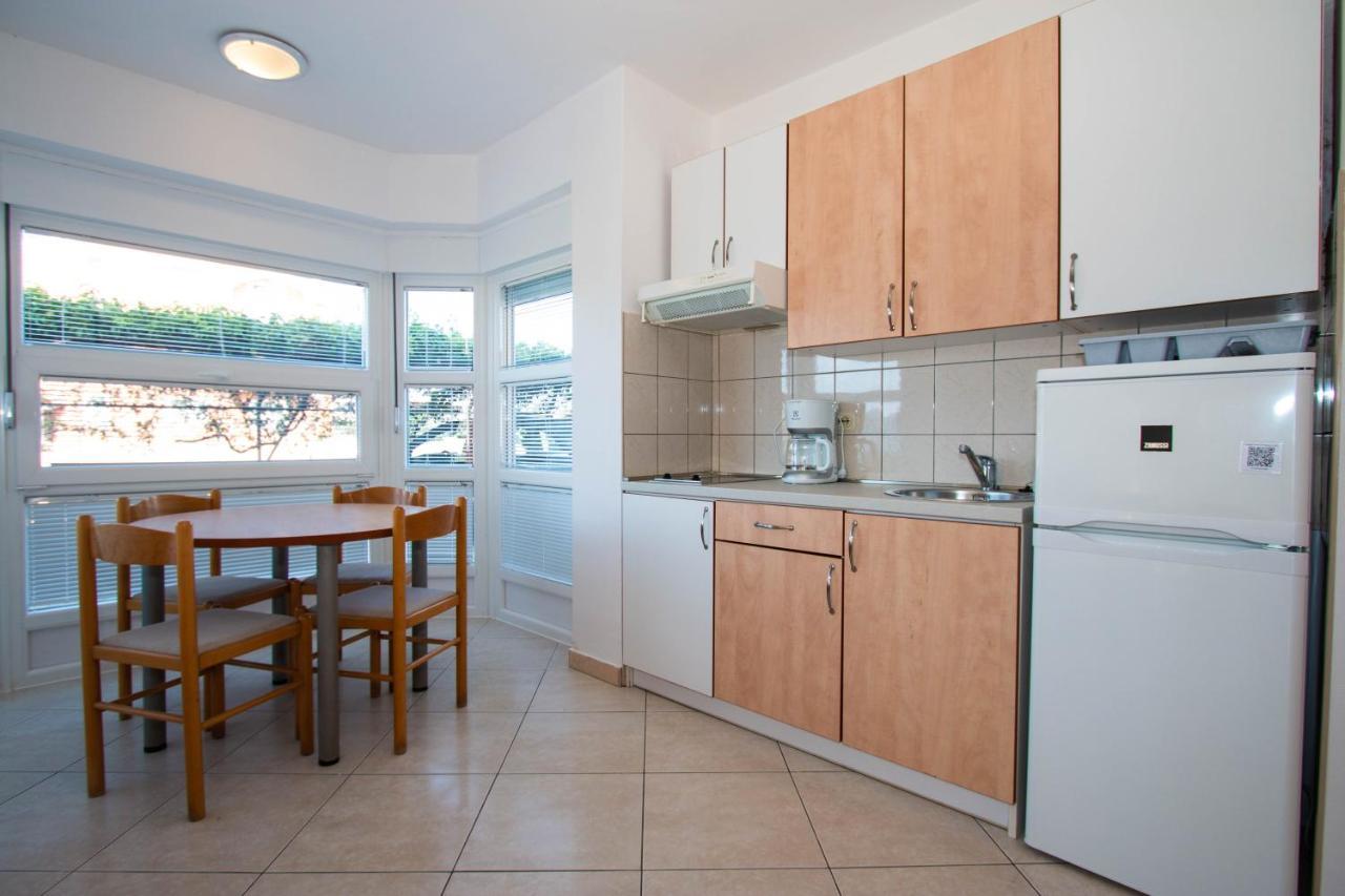 Apartments Matas Sukošan Εξωτερικό φωτογραφία