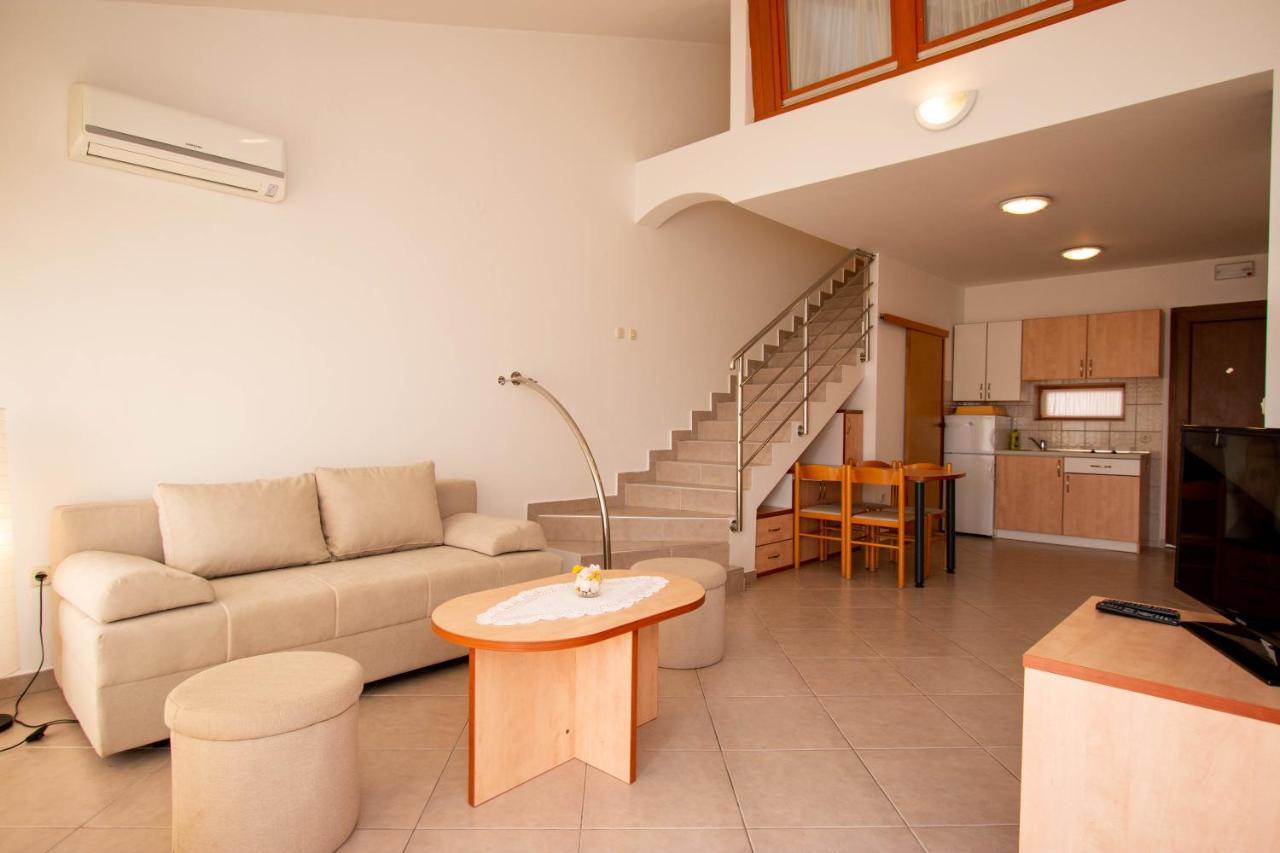 Apartments Matas Sukošan Εξωτερικό φωτογραφία