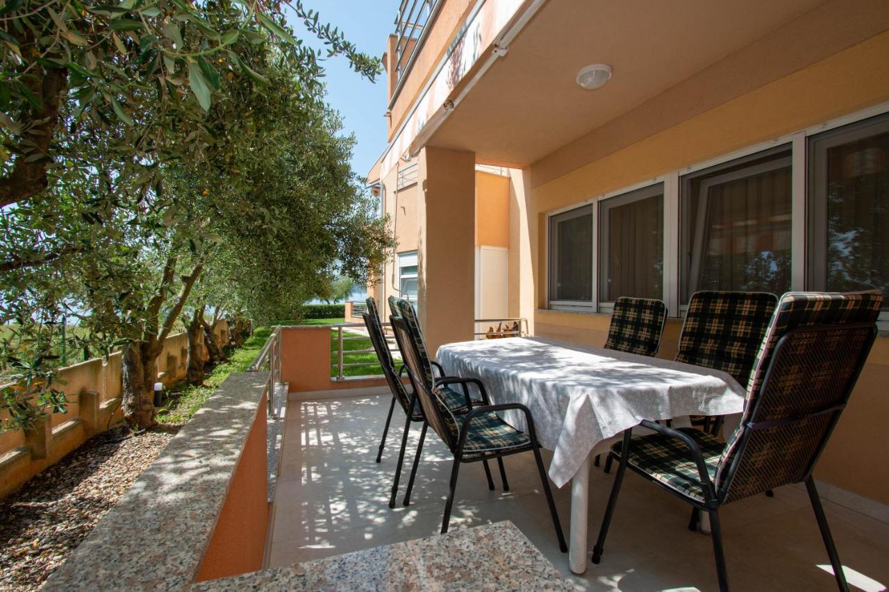 Apartments Matas Sukošan Εξωτερικό φωτογραφία